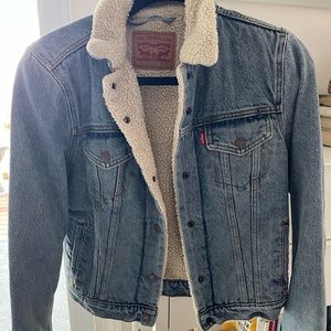 Levi’s Jean jacket, Sherpa collar - small